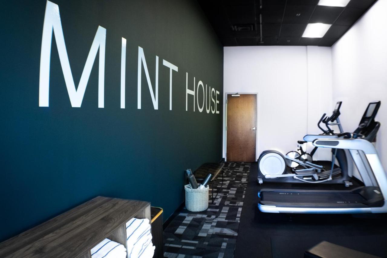 Mint House Greenville - Downtown エクステリア 写真